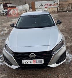 نيسان ألتيما